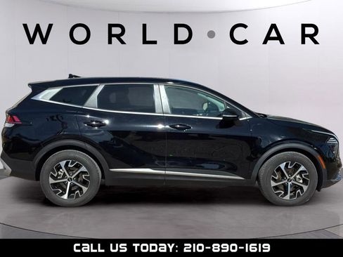 Used 2025 Kia Sportage EX image 6