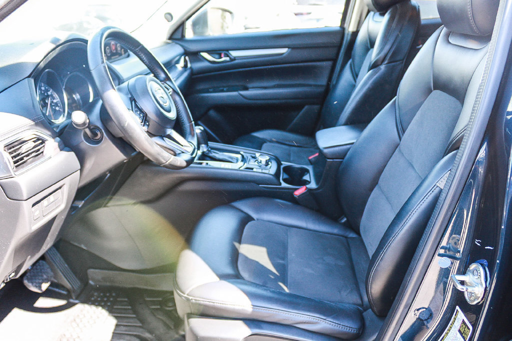 Used 2018 MAZDA CX-5 Touring w/ Preferred Equipment Package FWD image 17