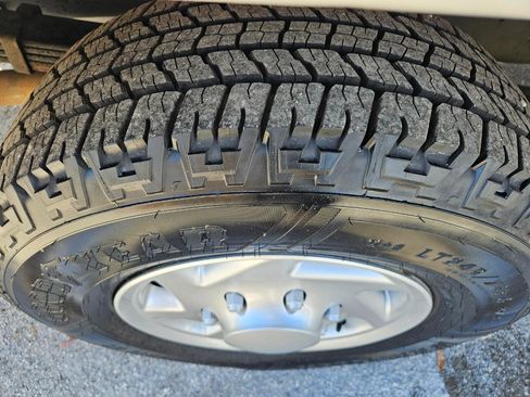 Used 2012 Ford E-350 and Econoline 350 Super Duty w/ PWR Locks & Windows Group image 38