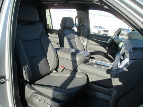 Certified 2024 GMC Yukon XL Denali w/ Max Trailering Package image 23