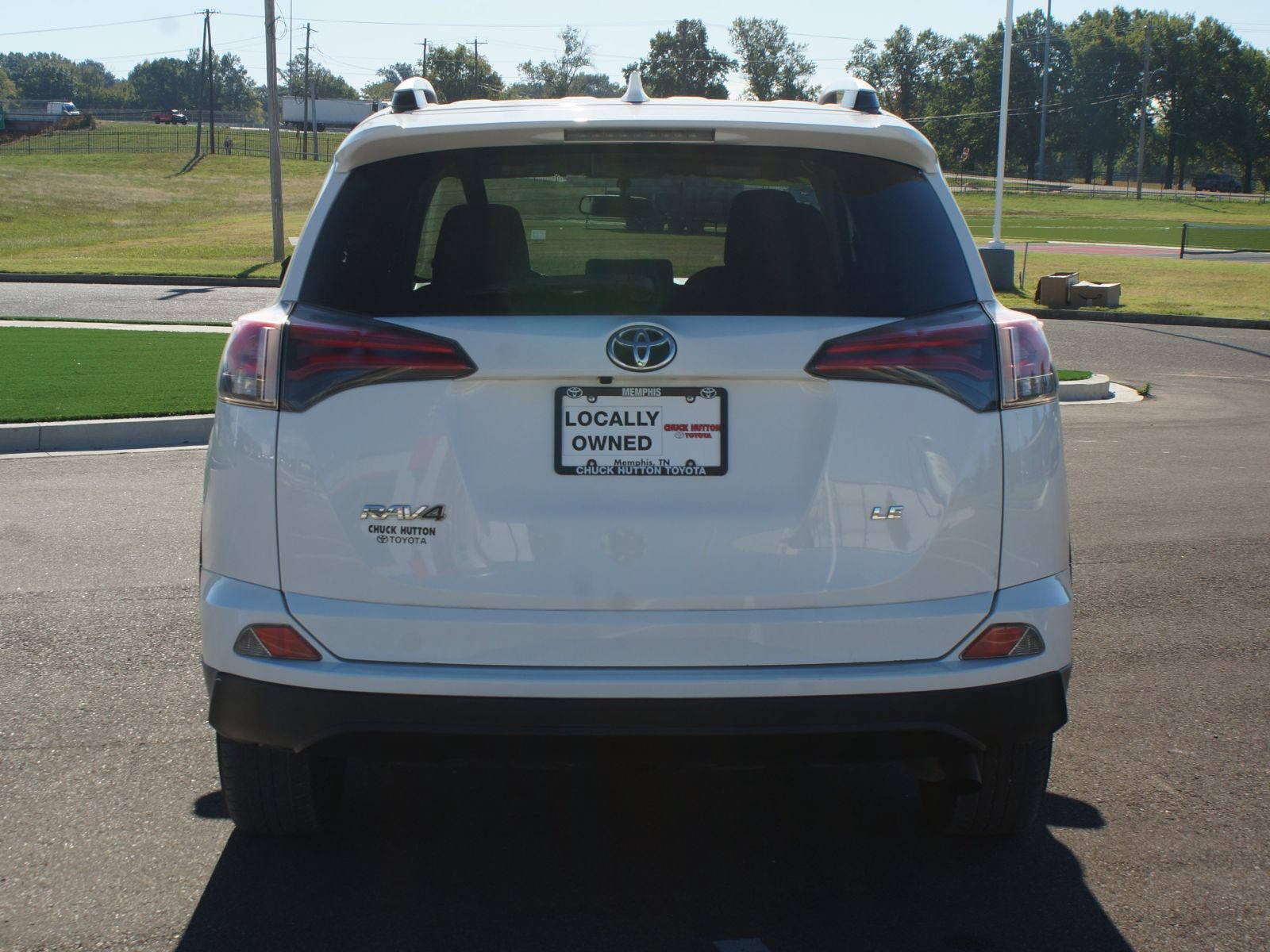Used 2016 Toyota RAV4 LE FWD image 3