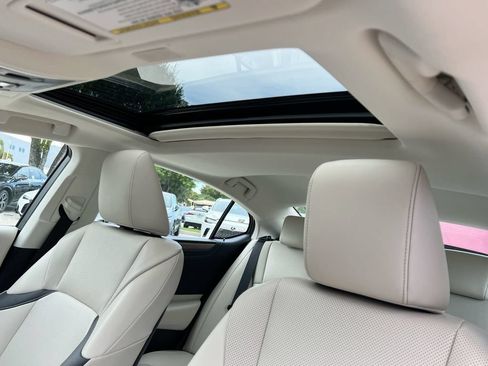 Certified 2024 Lexus ES 350 w/ Premium Package FWD image 18