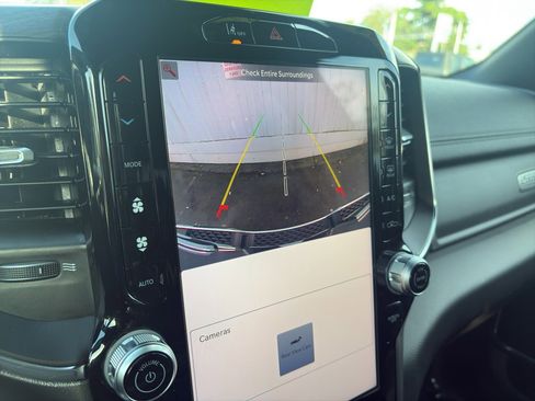 Used 2025 RAM 1500 Laramie image 13