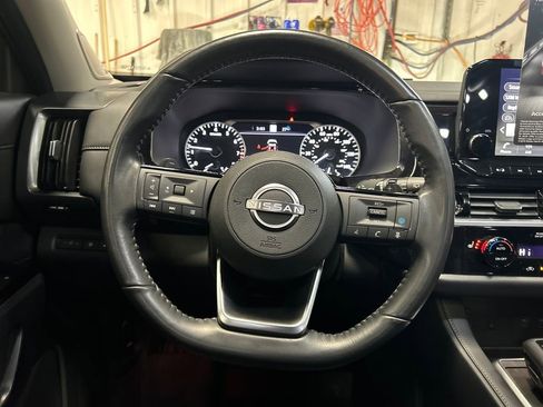 Certified 2024 Nissan Pathfinder SL w/ SL Premium Package image 22