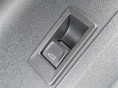 Used 2025 Audi Q5 Premium Plus image 23