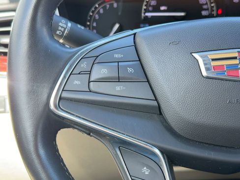 Used 2019 Cadillac XT5 Premium Luxury image 16