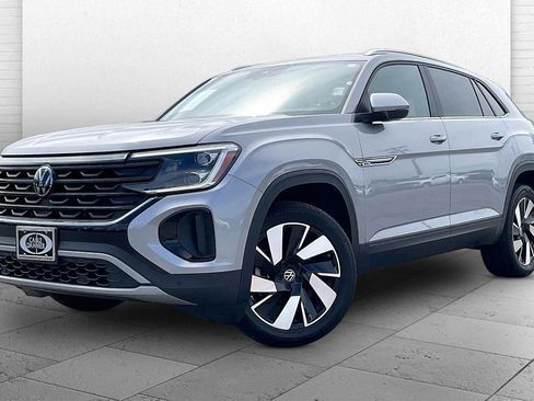 Used 2024 Volkswagen Atlas Cross Sport SE FWD image 15