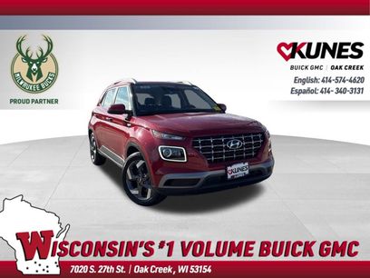 Used 2023 Hyundai Venue Limited w/ Cargo Package