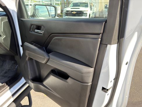 Used 2023 Chevrolet Colorado LT w/ LT Convenience Package image 11