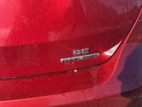 Used 2015 Ford Focus SE w/ SE Cold Weather Package image 4