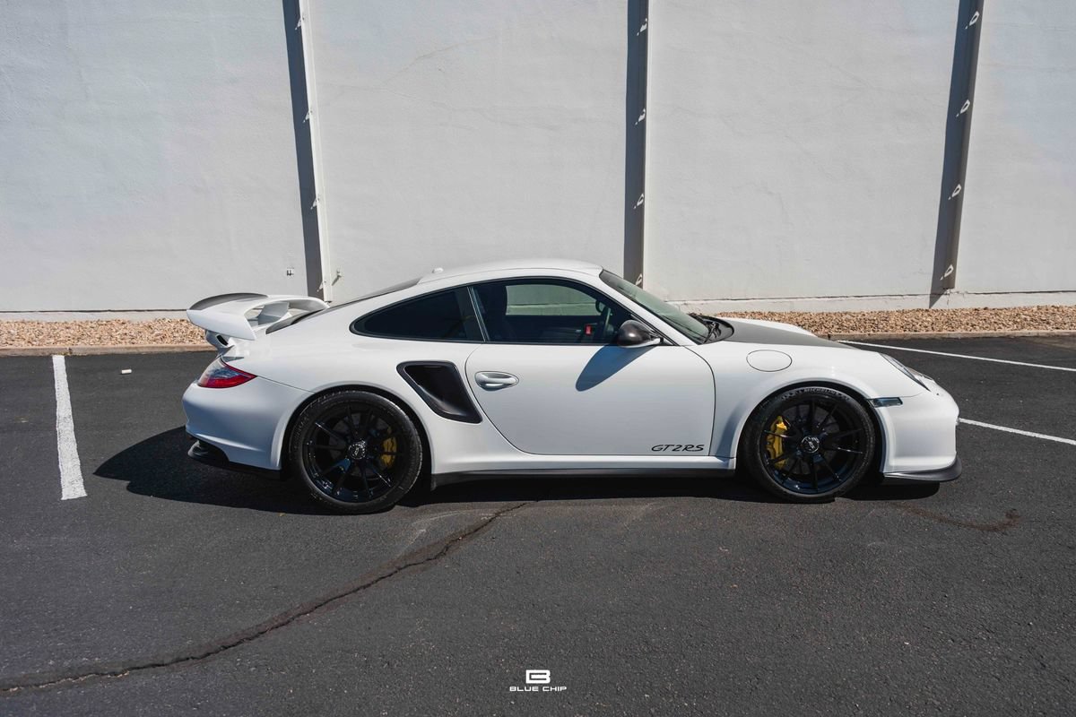 Used 2011 Porsche 911 GT2 RS RWD image 8