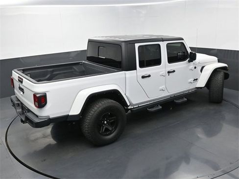 Used 2023 Jeep Gladiator Sport image 35