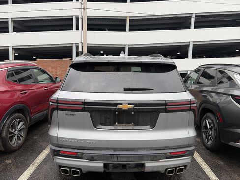 Certified 2025 Chevrolet Traverse LT w/ Sun and Wheel Package image 6