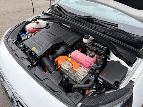 Used 2021 Hyundai Ioniq SEL image 13