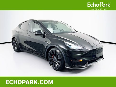 Used 2025 Tesla Model Y Performance AWD/4WD image 1