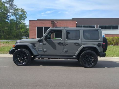 Used 2023 Jeep Wrangler Unlimited Sahara w/ Cold Weather Group image 10