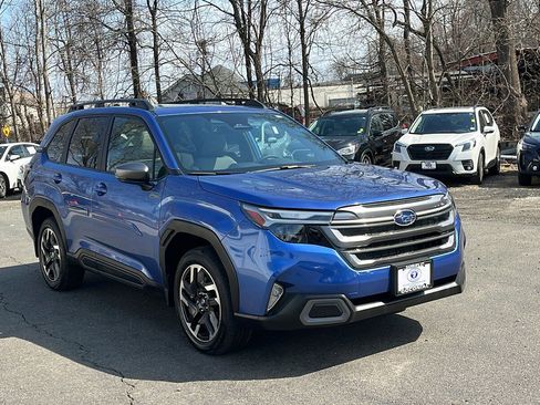 Certified 2025 Subaru Forester Limited image 3