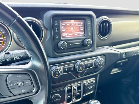 Used 2020 Jeep Wrangler Unlimited Sport S AWD/4WD image 25