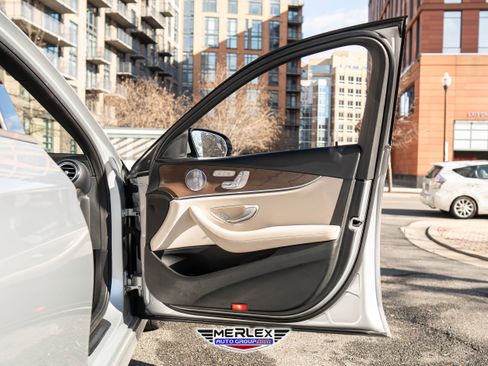 Used 2017 Mercedes-Benz E 300 image 46