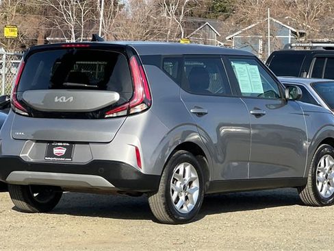 Used 2024 Kia Soul LX w/ Option Group 015 image 5