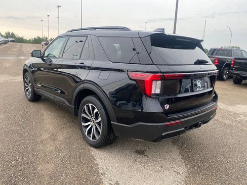 Used 2025 Ford Explorer ST-Line AWD/4WD image 4