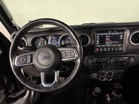 Used 2023 Jeep Wrangler Unlimited Sahara w/ Cold Weather Group AWD/4WD image 14