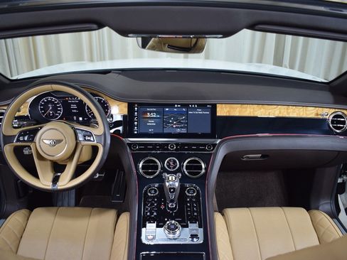 Used 2020 Bentley Continental GT image 20
