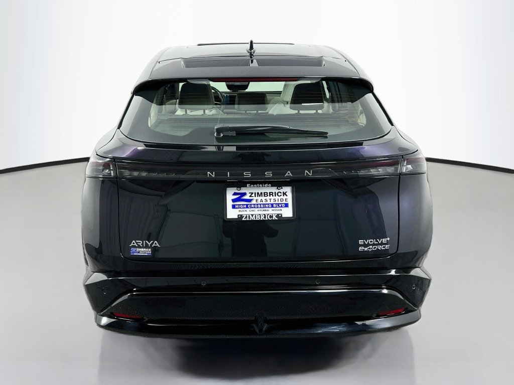 Used 2023 Nissan Ariya AWD image 6