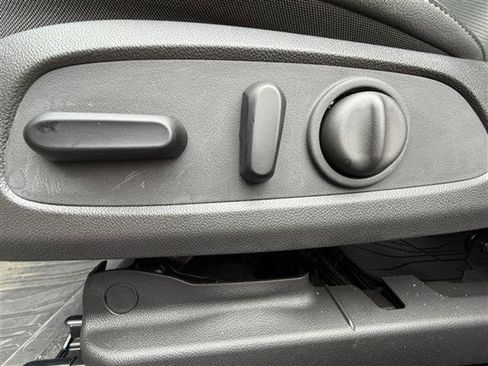 Certified 2024 Chevrolet Trax ACTIV w/ Sunroof Package image 15