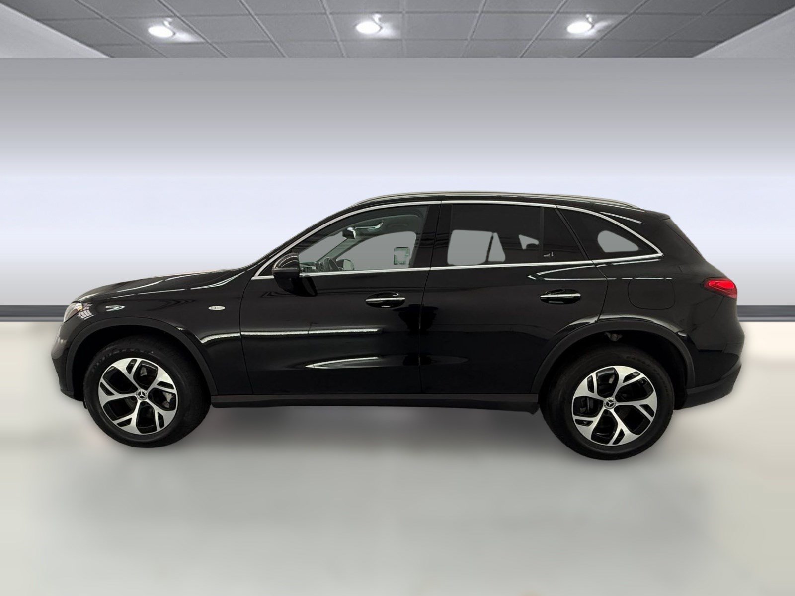 Certified 2025 Mercedes-Benz GLC 350e 4MATIC image 2