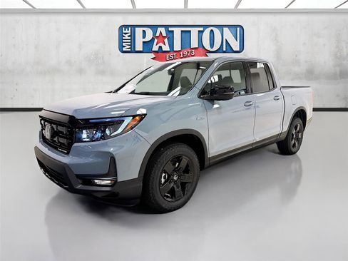 New 2026 Honda Ridgeline Black Edition image 3