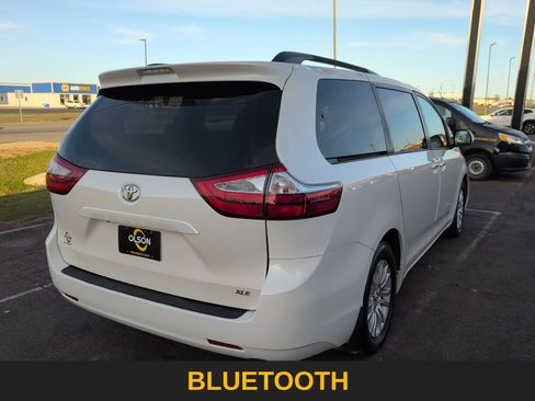 Used 2017 Toyota Sienna XLE w/ XLE Navigation Package image 6