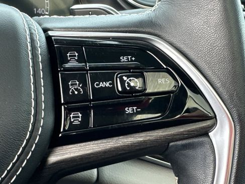 Used 2023 Jeep Grand Cherokee L Overland w/ Luxury Tech Group IV image 21