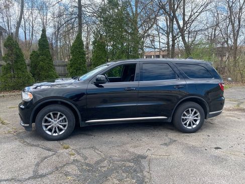 Used 2018 Dodge Durango SXT w/ 3rd Row Seating Group AWD/4WD image 2