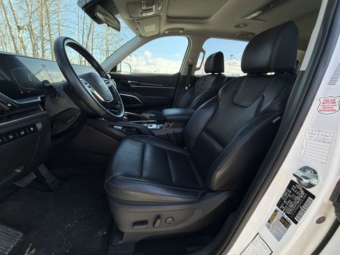 Used 2025 Kia Telluride S AWD/4WD image 13