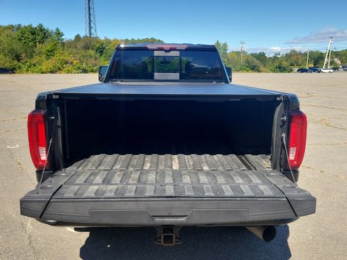Used 2021 GMC Sierra 3500 Denali w/ Denali Black Diamond Edition AWD/4WD image 17