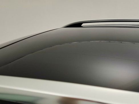 Used 2025 Mercedes-Benz GLE 350 4MATIC w/ Winter Package image 23