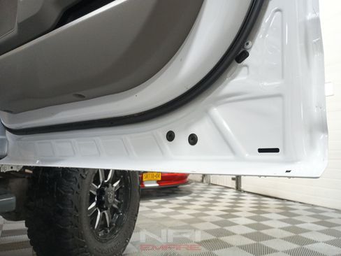 Used 2020 Ford F250 XLT w/ XLT Premium Package AWD/4WD image 46