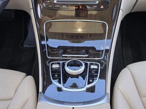 Used 2018 Mercedes-Benz GLC 300 image 14