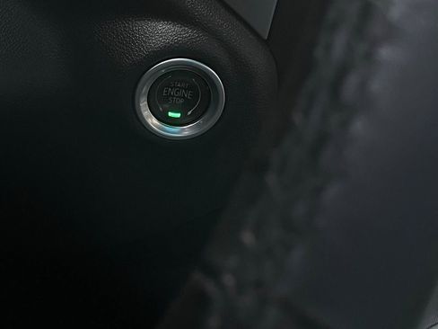 Used 2022 Chevrolet Silverado 1500 LT Trail Boss w/ Convenience Package II image 17