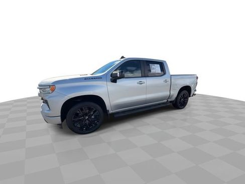 Certified 2022 Chevrolet Silverado 1500 RST w/ Convenience Package II AWD/4WD image 4
