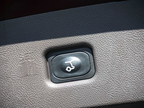 Used 2023 Lincoln Nautilus Reserve w/ Equipment Group 201A AWD/4WD image 36