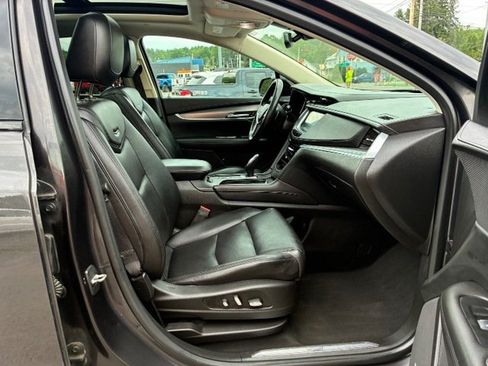 Used 2017 Cadillac XT5 Premium Luxury AWD/4WD image 34