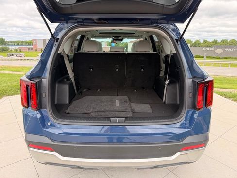 Used 2024 Kia Sorento S w/ Panoramic Sunroof Package FWD image 32