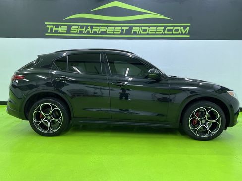 Used 2019 Alfa Romeo Stelvio Ti Sport w/ Quick Order Package 22S Sport AWD/4WD image 11