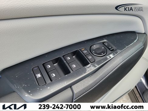 New 2026 Kia Sportage EX image 22