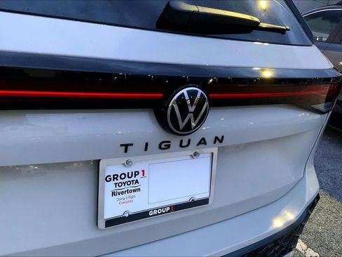Used 2026 Volkswagen Tiguan SE R-Line FWD image 28