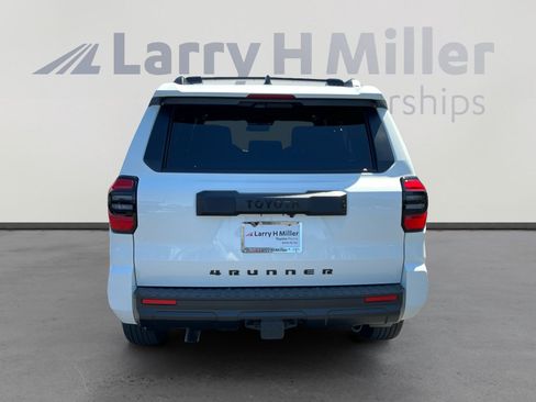 Used 2025 Toyota 4Runner SR5 image 4