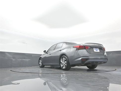 Used 2022 Nissan Altima 2.5 S image 32