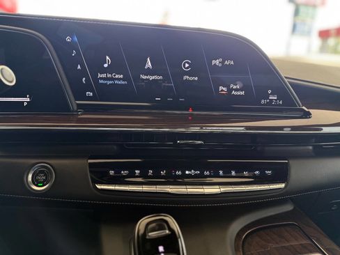 Used 2021 Cadillac Escalade ESV Sport Platinum image 23